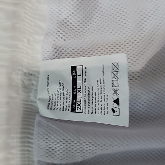 Men's swim trunks - Picture 3 of 3